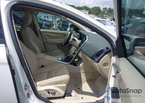 2015 Volvo Xc60 T5 Premier из США, поврежденный, VIN YV440MDK7F2649244